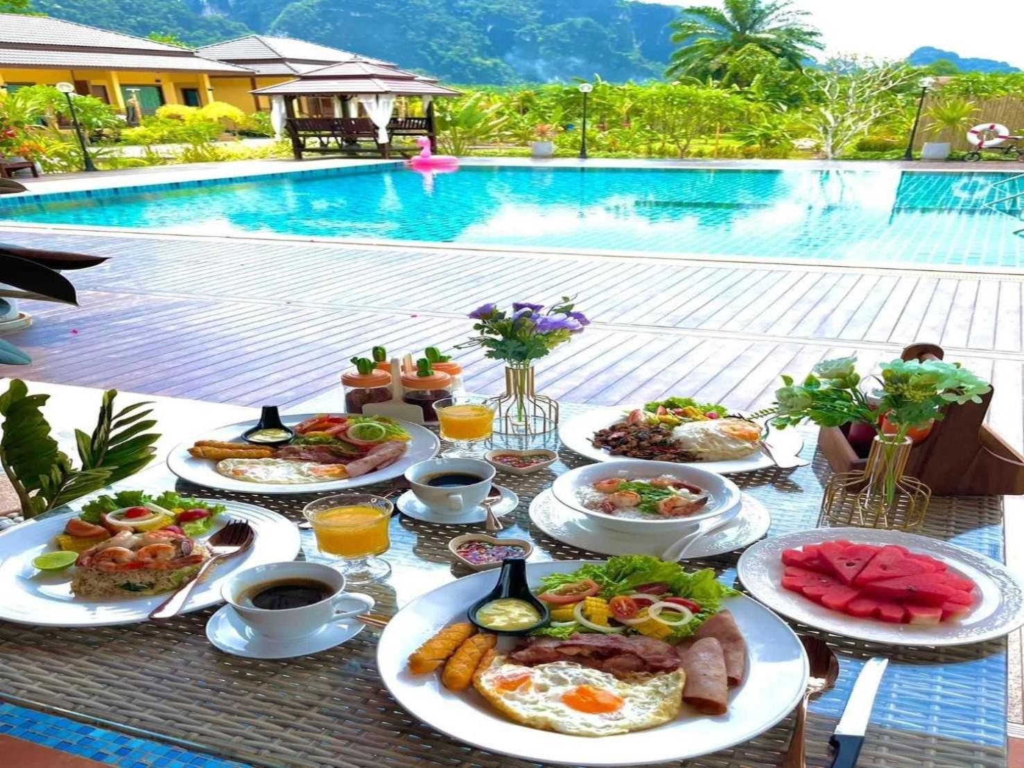 Capital O 75518 Baan Rose Resort Ao Luk Exterior foto